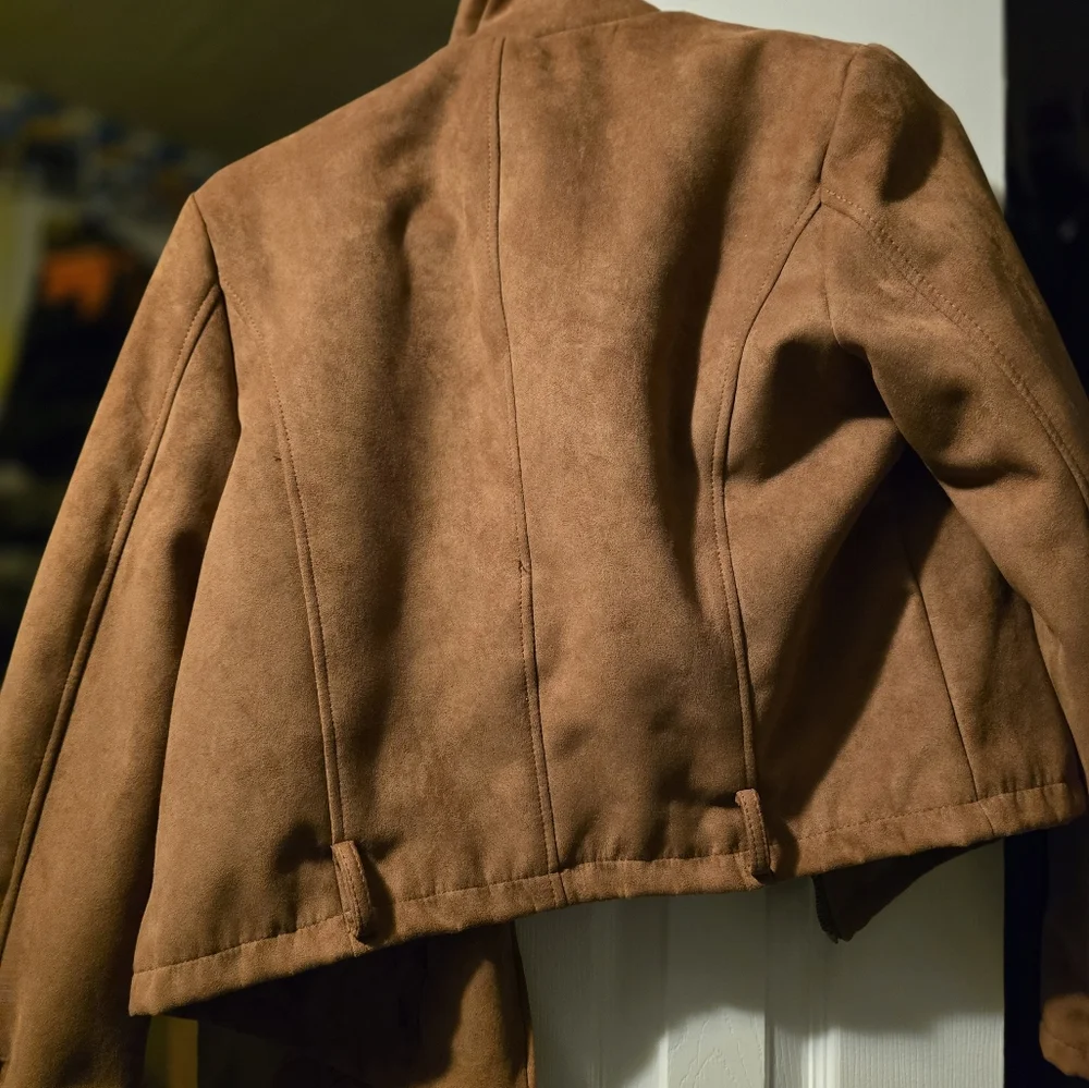 Jacket - Picture 2 of 4